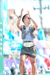 BIB: 195, 12081
                            <button type="button" onclick="openModal(24887350)" class="btn btn-primary btn-sm float-right btn-popup" data-toggle="modal" data-target=".modal-high-quality">
                        <i class="fas fa-shopping-cart"></i> Add to Cart
                    </button>
                                            <button type="button" onclick="isThisMe(24887350, true)" class="btn btn-success btn-sm float-right btn-popup btn-isme hidden" data-toggle="tooltip" data-placement="bottom" title="นี่คือรูปของคุณใช่ไหม คลิกที่นี่เพื่อเอาเข้าอัลบั้ม">
                        <i class="fas fa-plus"></i> Add to album
                    </button>
                    <button type="button" onclick="isThisMe(24887350, false)" class="btn btn-warning btn-sm float-right btn-popup btn-isnotme hidden">
                        <i class="fas fa-ban"></i> Remove from album
                    </button>